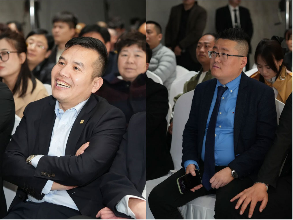 91免费黄色视频瓷磚“雲脈覺醒”發布會：共繪新藍圖 共贏2025！